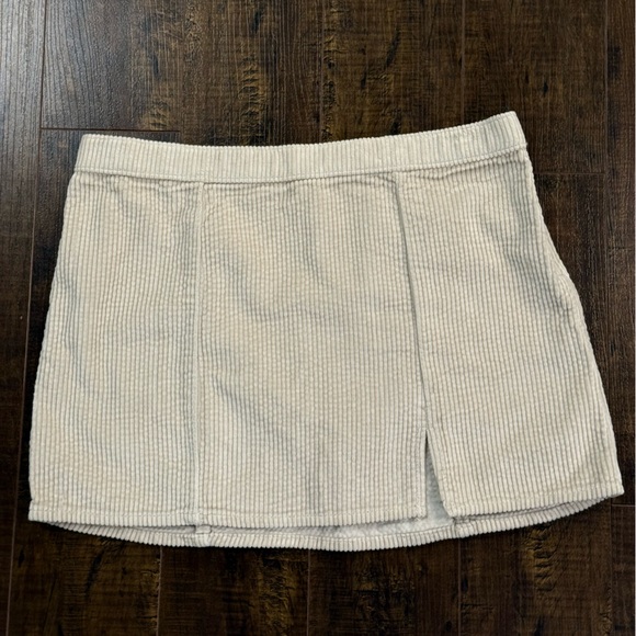 Women’s Aerie Corduroy Micro Mini Skirt Cream Size Small - Picture 8 of 9